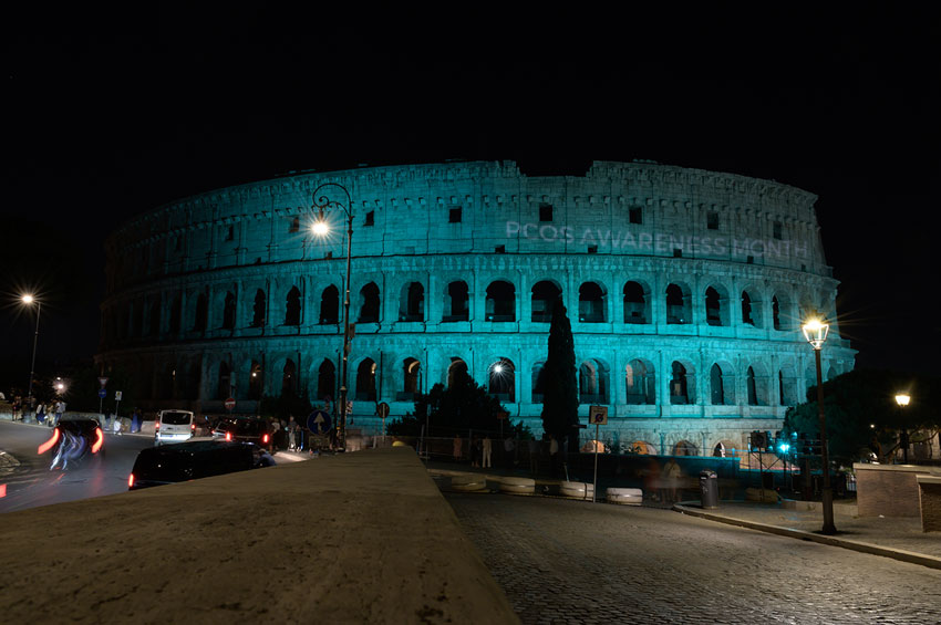 Il Colosseo si illumina per la PCOS